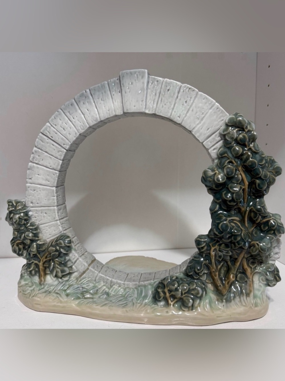 Lladro 7503 Bermuda Moongate Wedding Lovers Luck Honeymoon Door. Rare, Mint